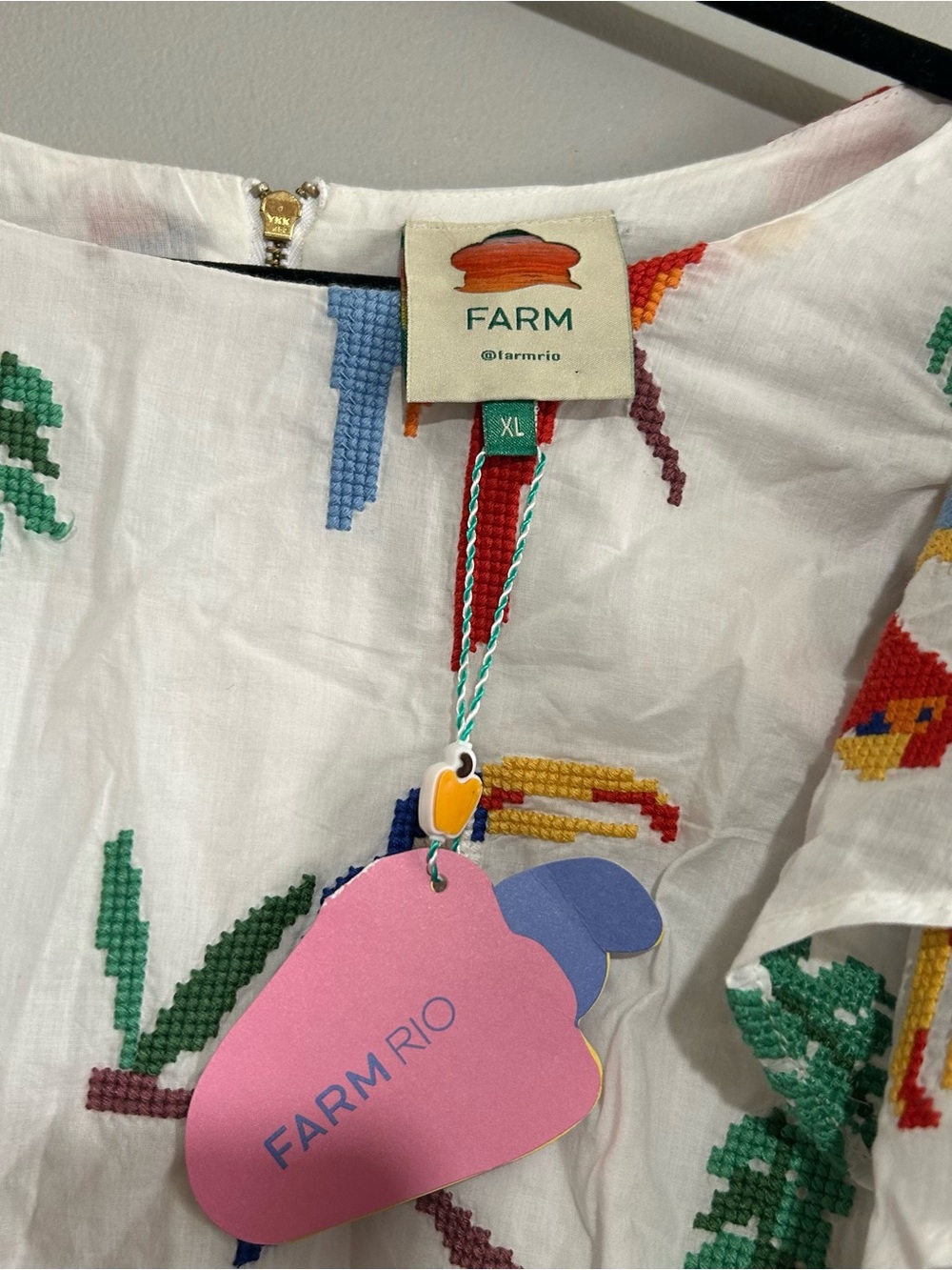 FARM Rio Off-White Stitched Birds Blouse
XL new - Picture 5 of 5